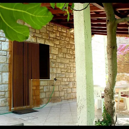 Apartment Boljat *